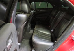 2017 Chrysler 300 - Image 29