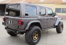 2020 Jeep Wrangler Unlimited - Image 10