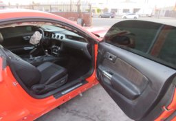 2016 Ford Mustang - Image 18