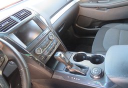 2016 Ford Explorer - Image 40