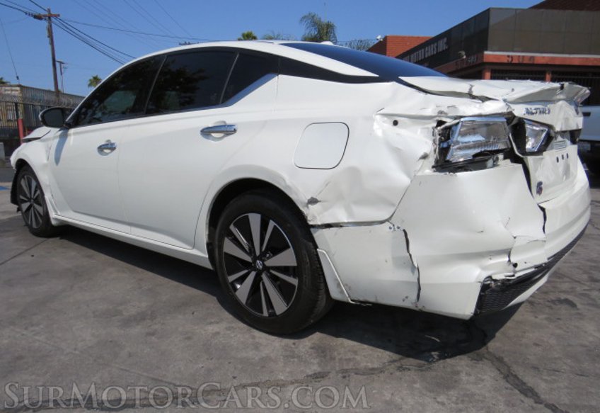 2019 Nissan Altima - Image 7