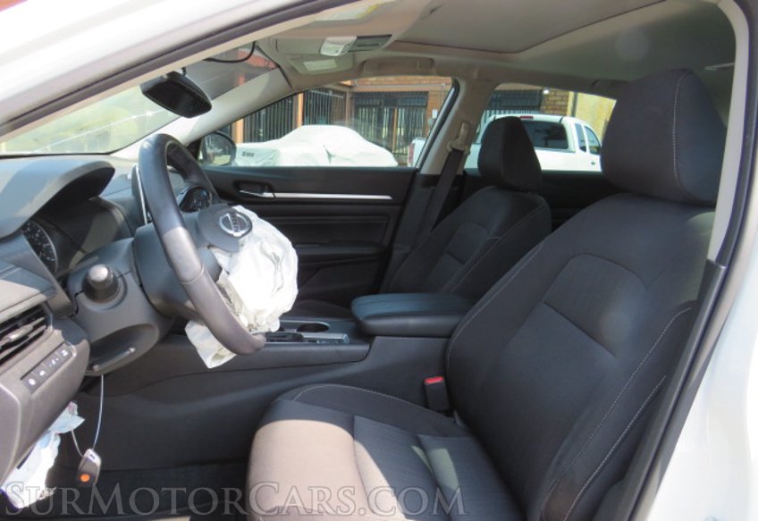 2019 Nissan Altima - Image 28