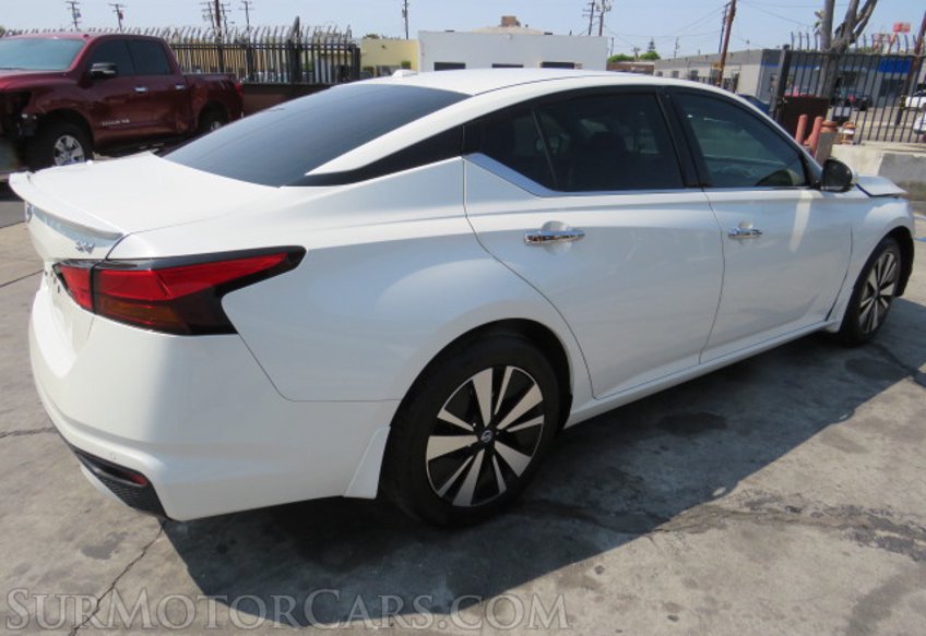 2019 Nissan Altima - Image 6