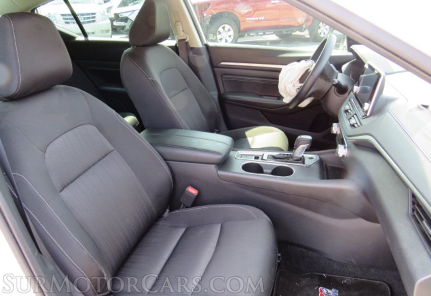 2019 Nissan Altima - Image 31