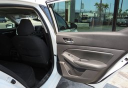 2019 Nissan Altima - Image 22