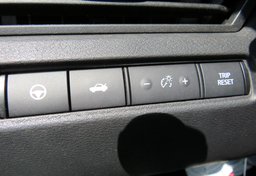 2019 Nissan Altima - Image 39