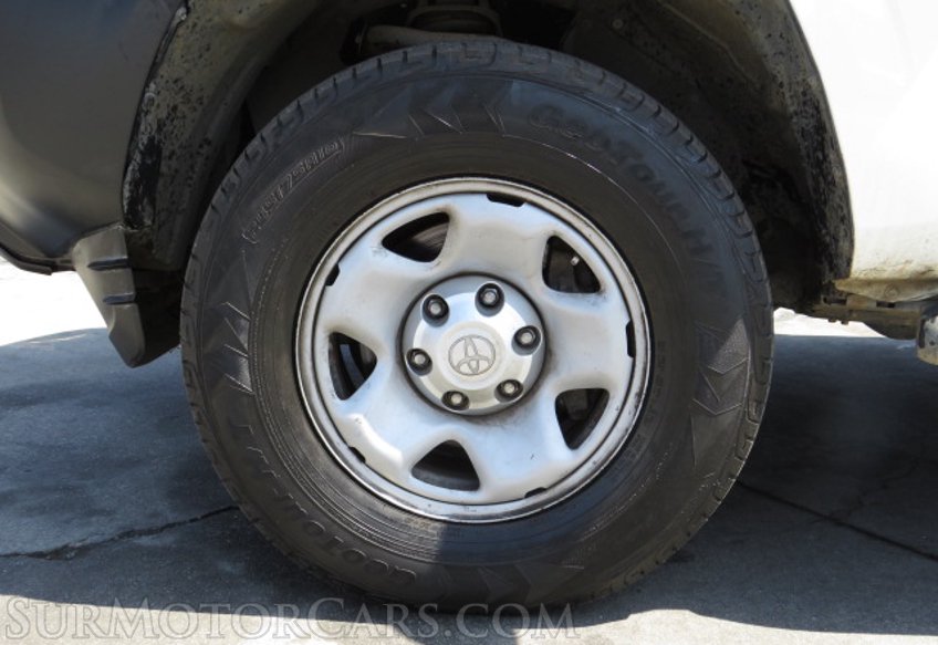 2018 Toyota Tacoma - Image 17