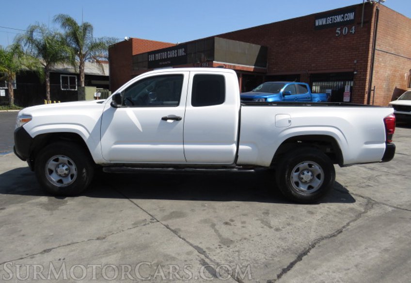 2018 Toyota Tacoma - Image 11
