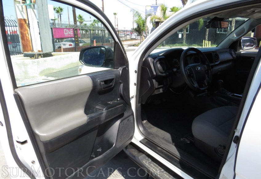 2018 Toyota Tacoma - Image 19