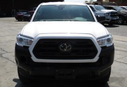 2018 Toyota Tacoma - Image 9