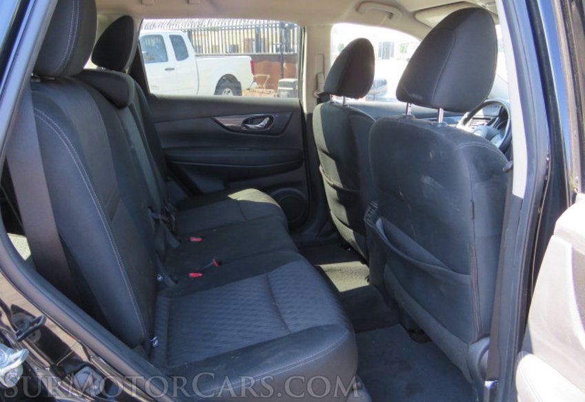 2018 Nissan Rogue - Image 30