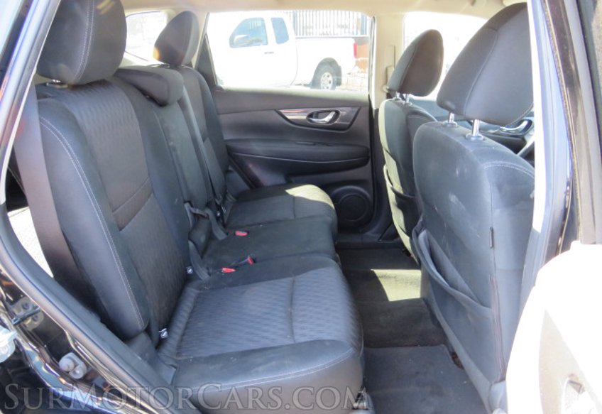 2018 Nissan Rogue - Image 28