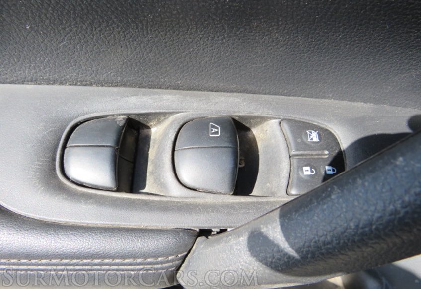 2018 Nissan Rogue - Image 39