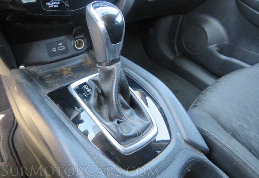 2018 Nissan Rogue - Image 36