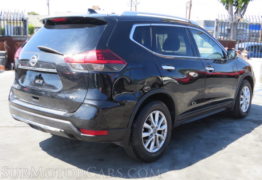 2018 Nissan Rogue - Image 10