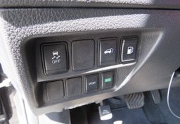 2018 Nissan Rogue - Image 40