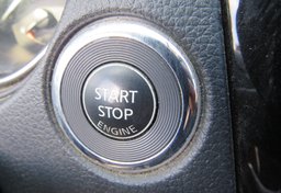 2018 Nissan Rogue - Image 38