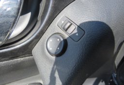 2018 Nissan Rogue - Image 37