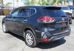 2018 Nissan Rogue - Image 9