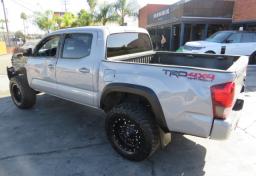 Thumbnail of 2019 Toyota Tacoma 4WD