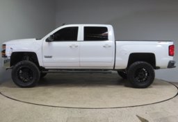 2018 Chevrolet Silverado 1500 - Image 5