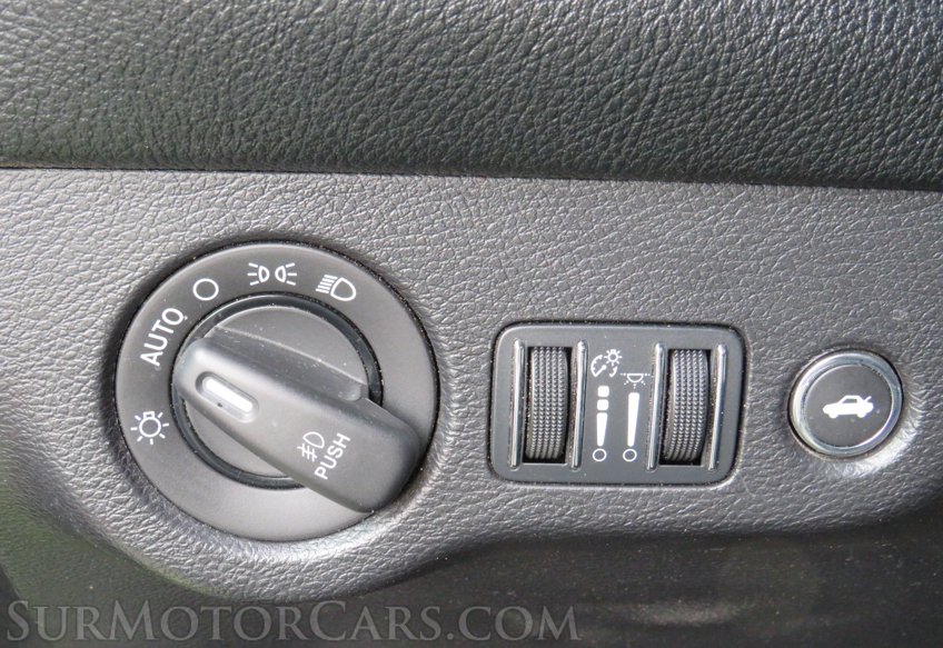 2015 Dodge Challenger - Image 38