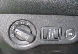 2015 Dodge Challenger - Image 38