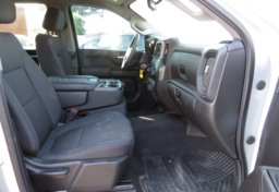 2019 Chevrolet Silverado 1500 - Image 30