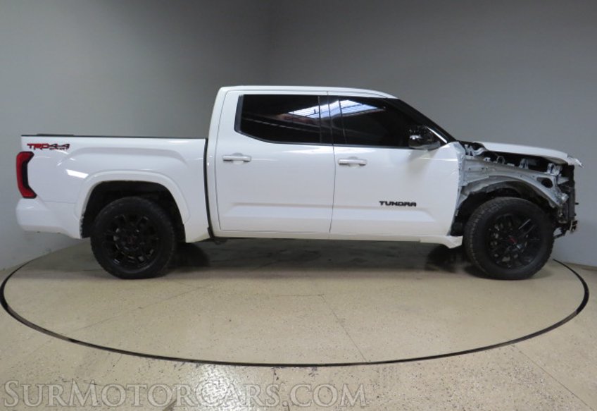 2022 Toyota Tundra - Image 5