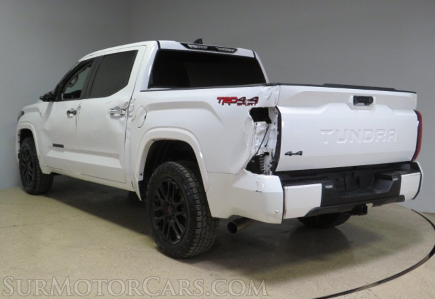 2022 Toyota Tundra - Image 10