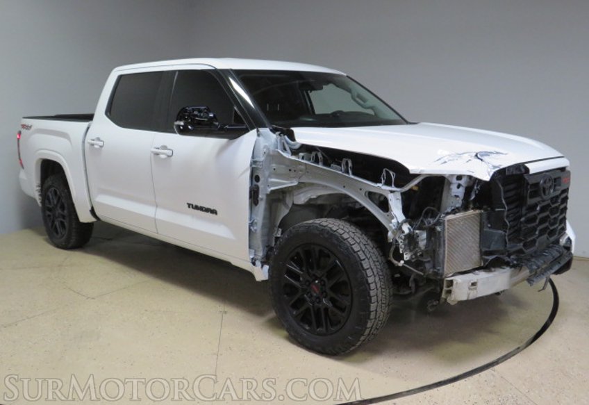 2022 Toyota Tundra - Image 2