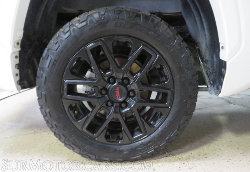 2022 Toyota Tundra - Image 17