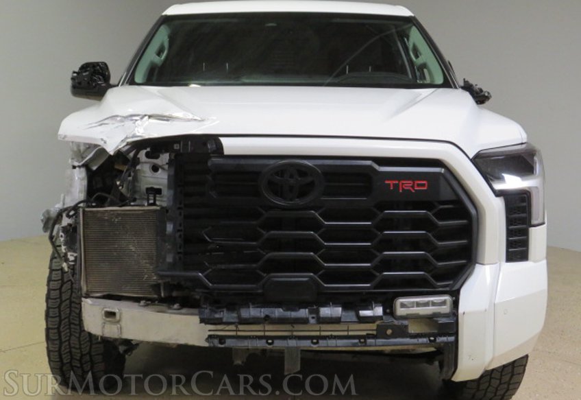 2022 Toyota Tundra - Image 12