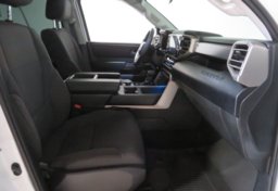 2022 Toyota Tundra - Image 24