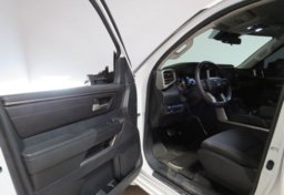 2022 Toyota Tundra - Image 18