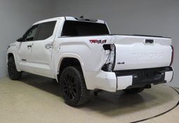 2022 Toyota Tundra - Image 10