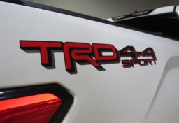 2022 Toyota Tundra - Image 45