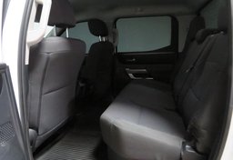 2022 Toyota Tundra - Image 27