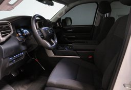 2022 Toyota Tundra - Image 22