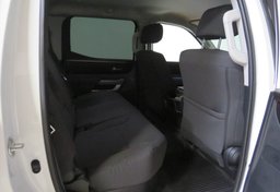 2022 Toyota Tundra - Image 28