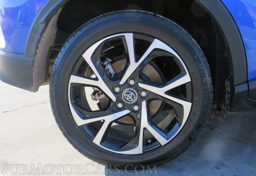 2019 Toyota C-HR - Image 11