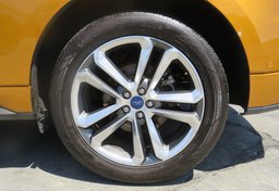 2015 Ford Edge - Image 17