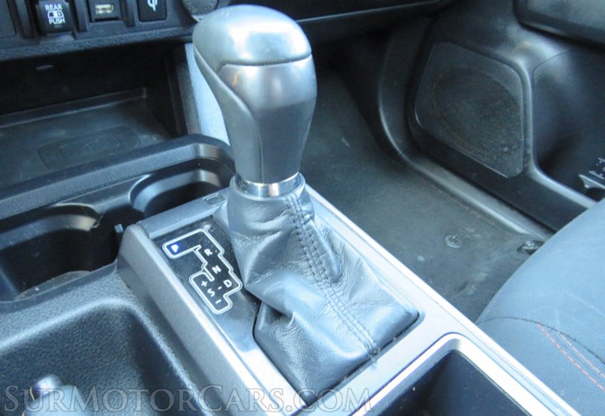 2020 Toyota Tacoma 4WD - Image 36