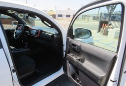 2020 Toyota Tacoma 4WD - Image 20