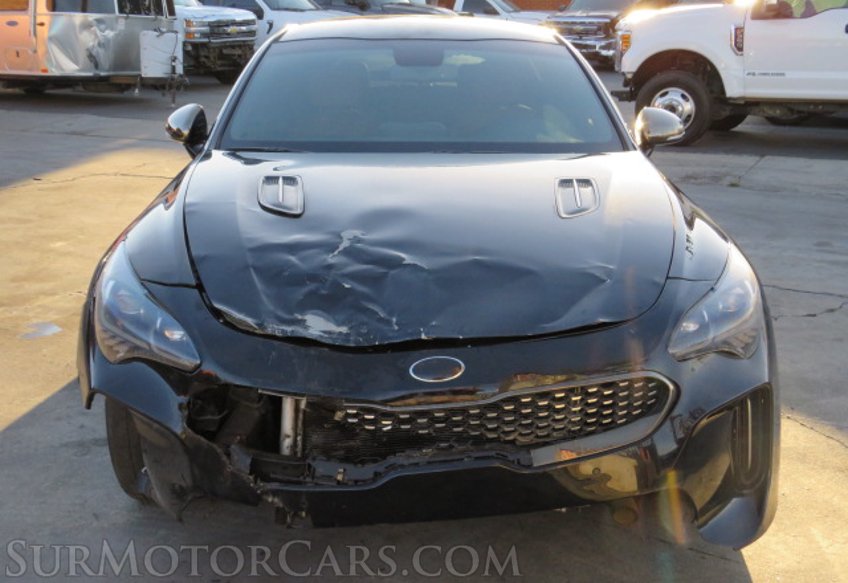 2019 Kia Stinger - Image 9