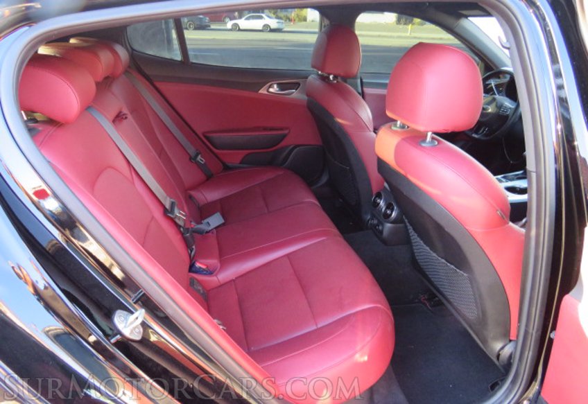 2019 Kia Stinger - Image 29