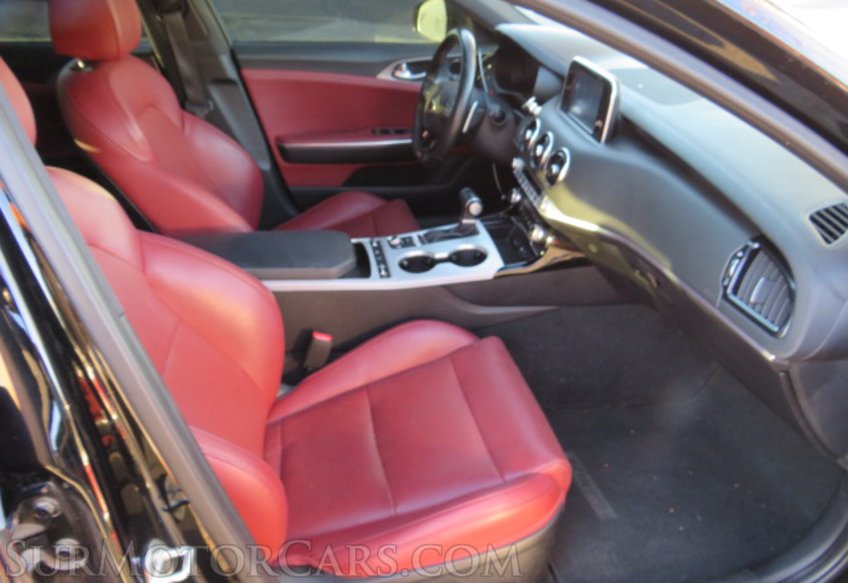 2019 Kia Stinger - Image 25