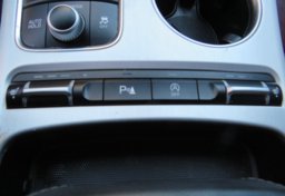 2019 Kia Stinger - Image 45