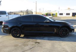 2019 Kia Stinger - Image 12