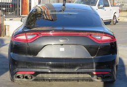 2019 Kia Stinger - Image 10